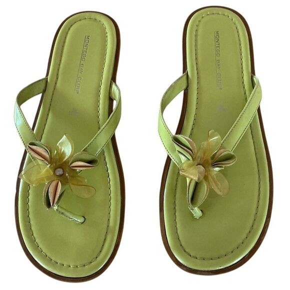 Montego Bay Club patent Leather Chartreuse Sandals with 1” Heel and Flowers 8.5￼ - Picture 1 of 9
